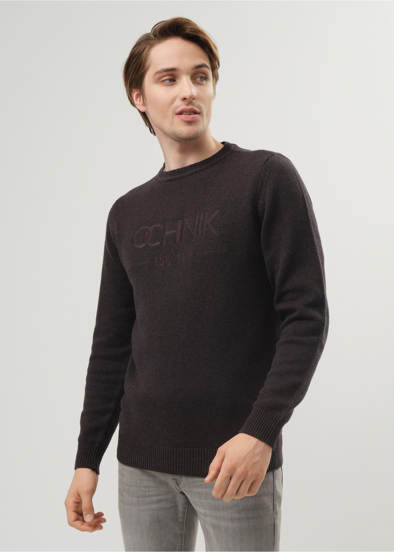 Dark grey men's sweater with embroidered logo SWEMT-0138-91(Z23)-01