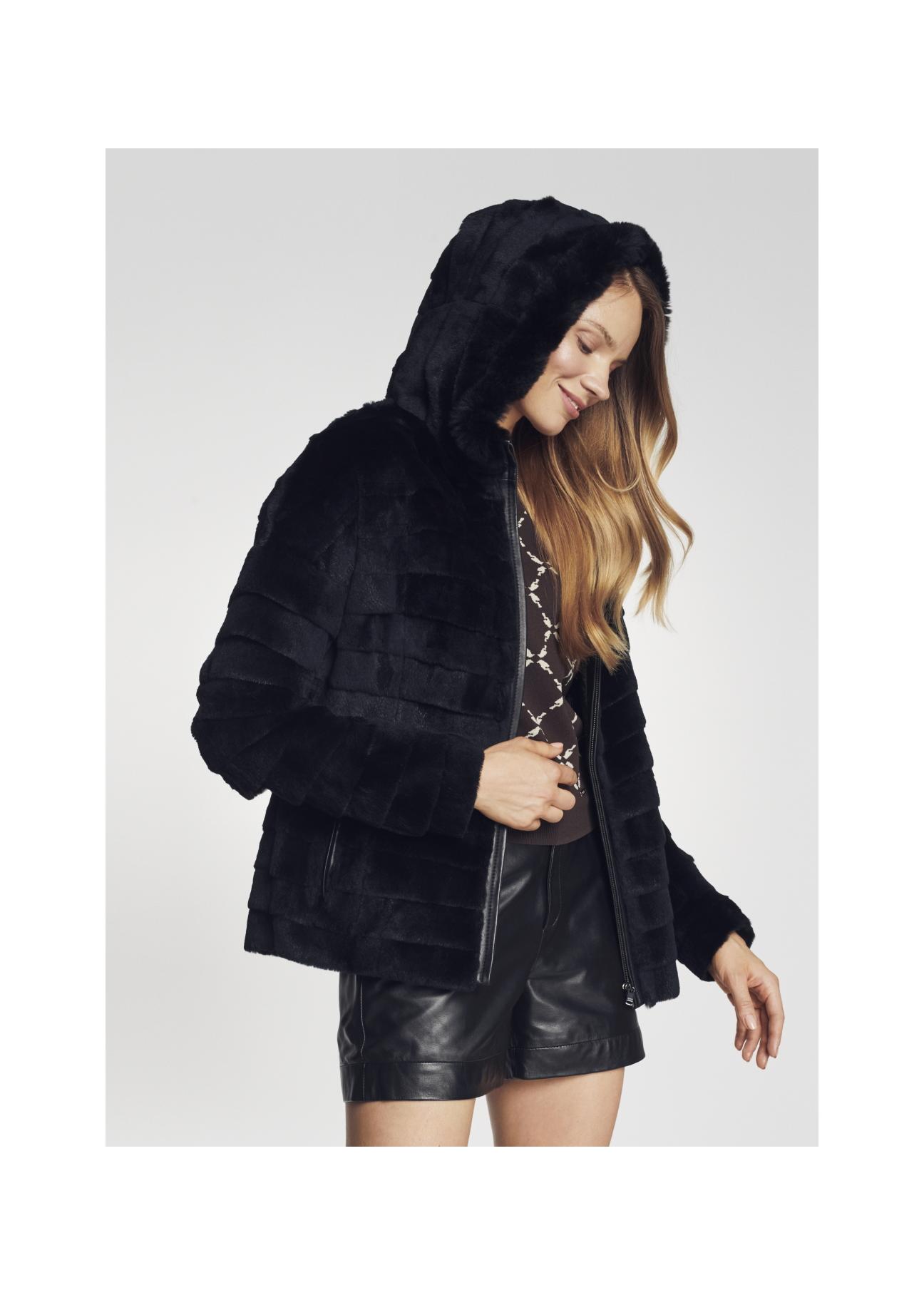 Women's short fur coat with hood FUTDF-0053-5500(Z21)-05