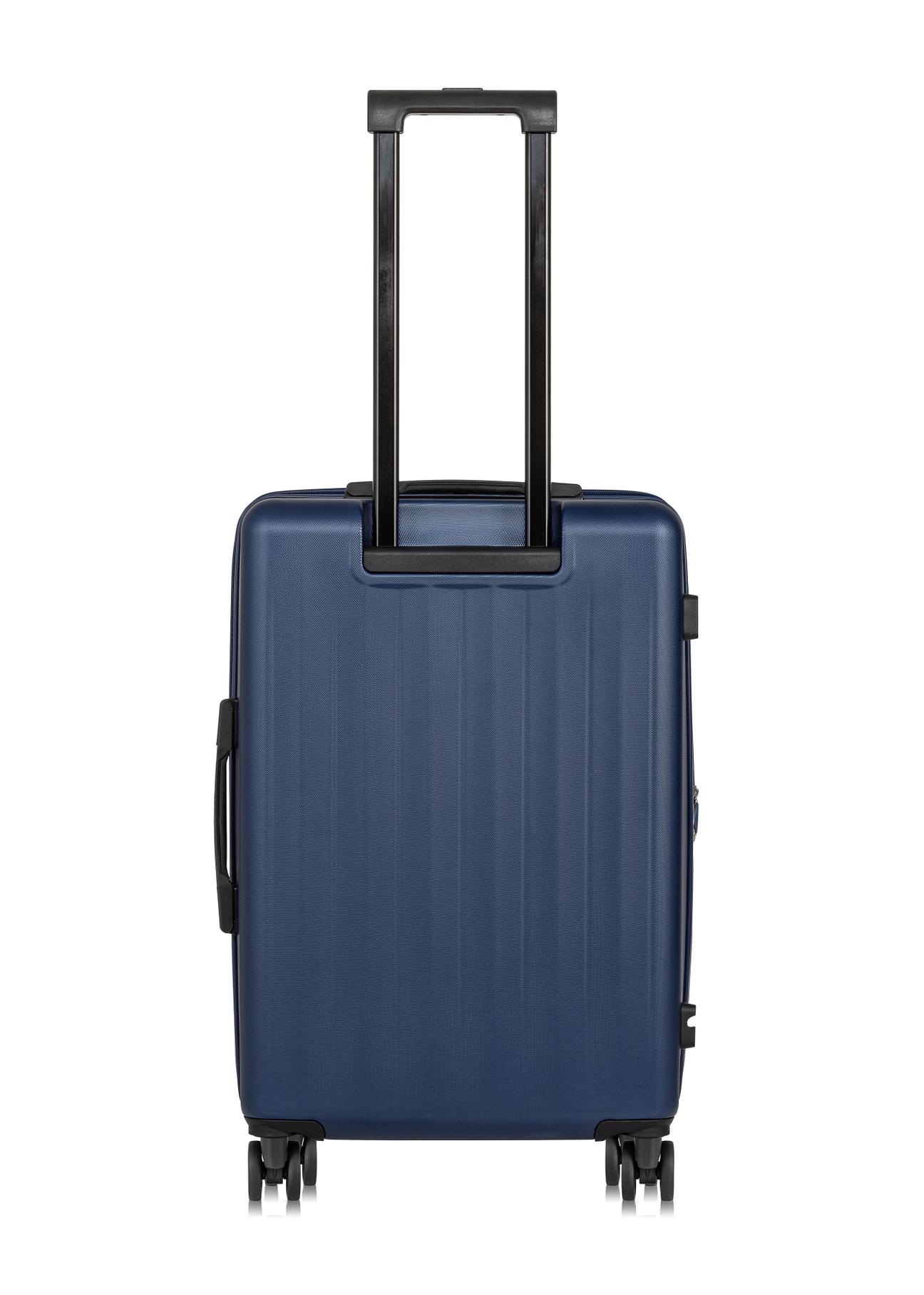 Medium suitcase on wheels WALAB-0069-69-24(W24)-04