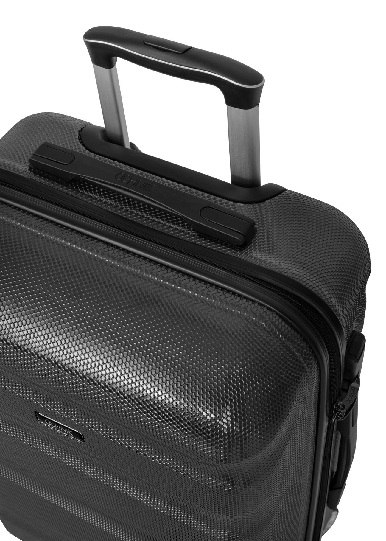 Medium suitcase on wheels WALPC-0012-99-24(W24)-07