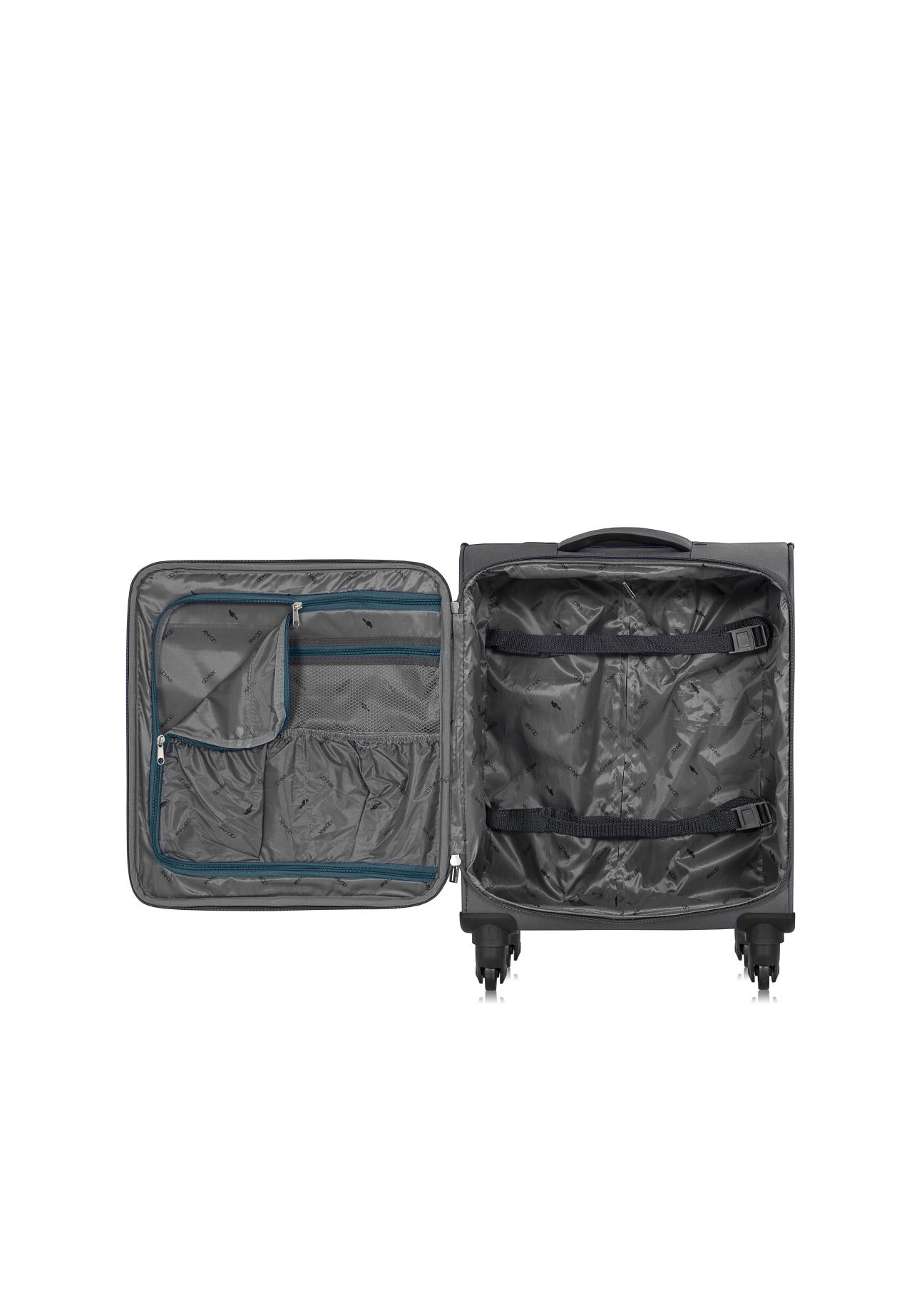 Small suitcase on wheels WALNY-0030-99-19(W24)-04