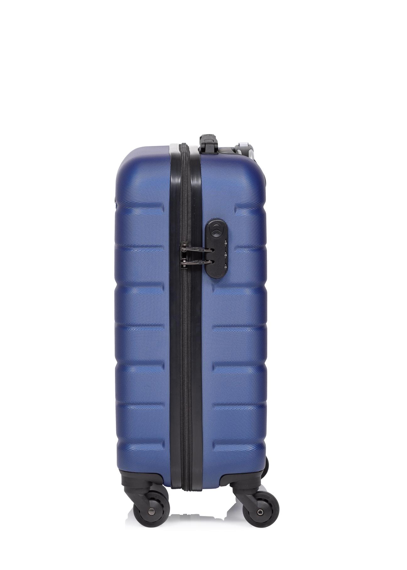 Small suitcase on wheels WALAB-0067-69-19(W24)-02