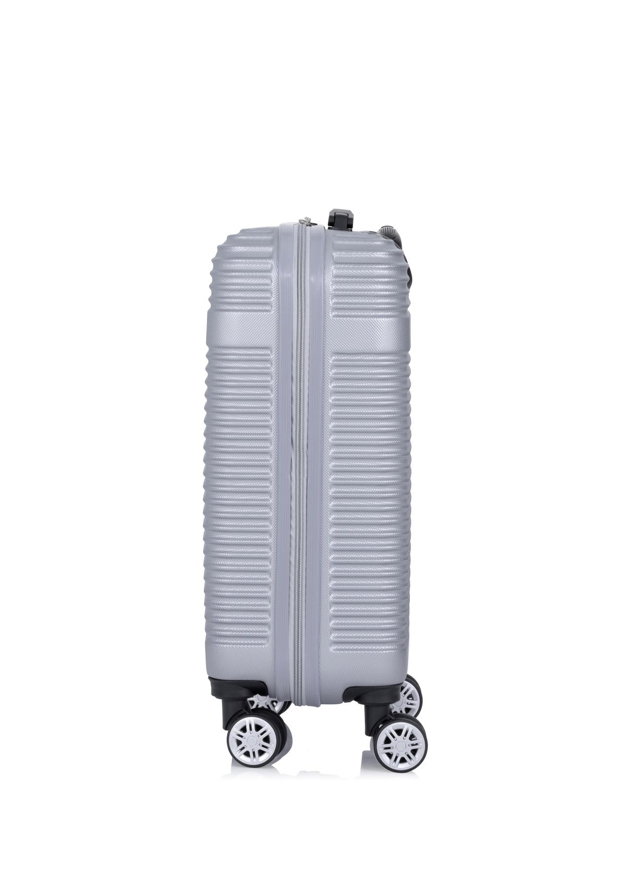 Small suitcase on wheels WALAB-0040-91-19(W24)-02