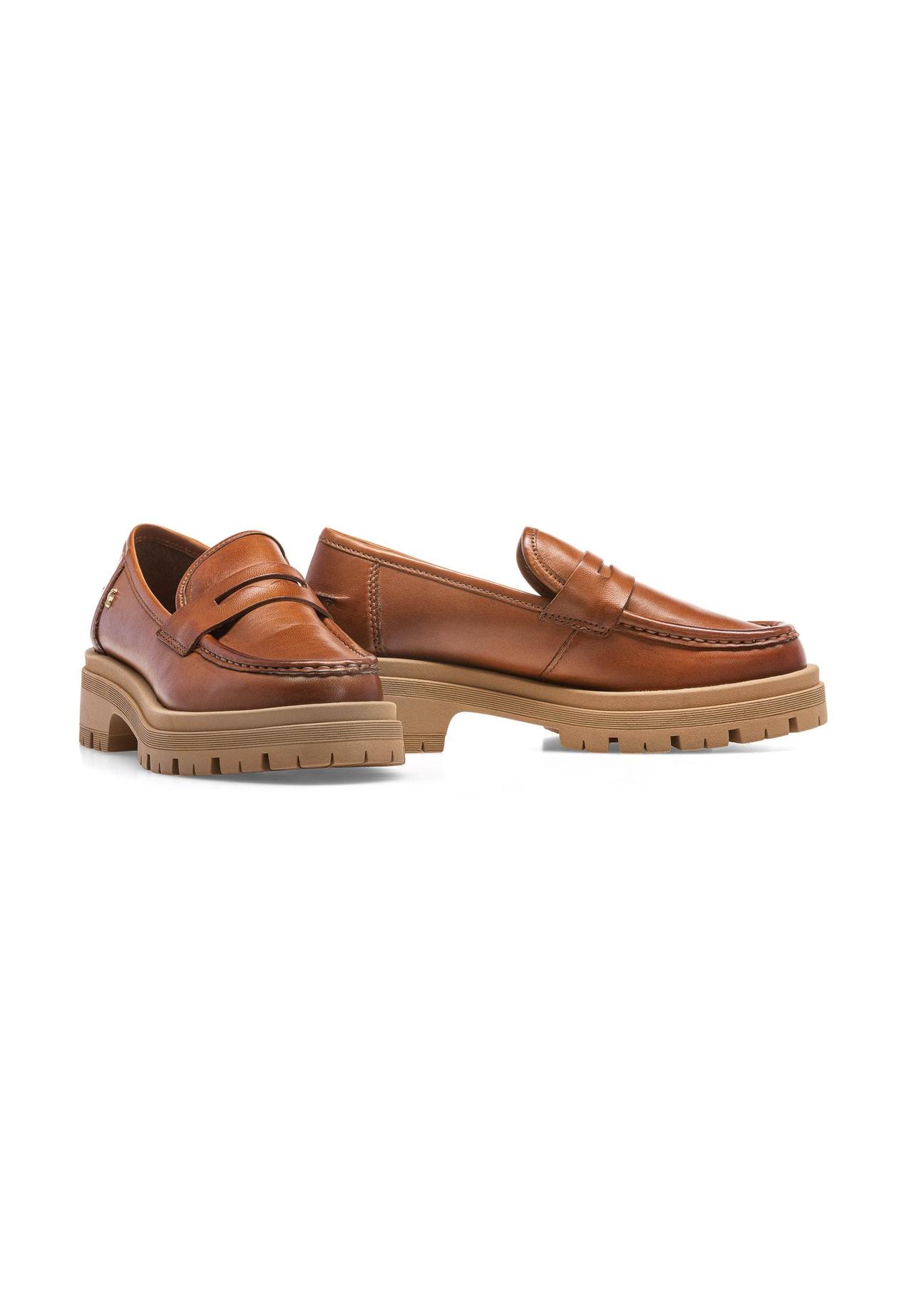 Leather loafers on the platform in camel color BUTYD-1069-24(W25)-01