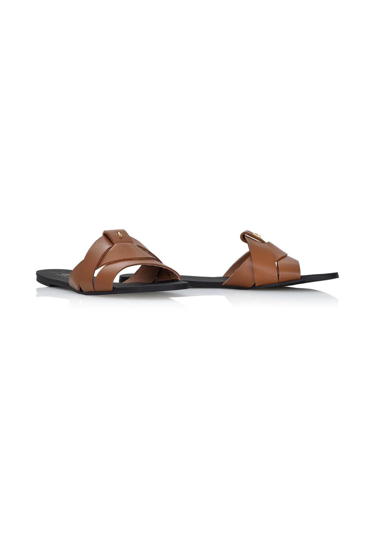 Brown leather women's flip-flops with braided BUTYD-0903A-24(W24)-02