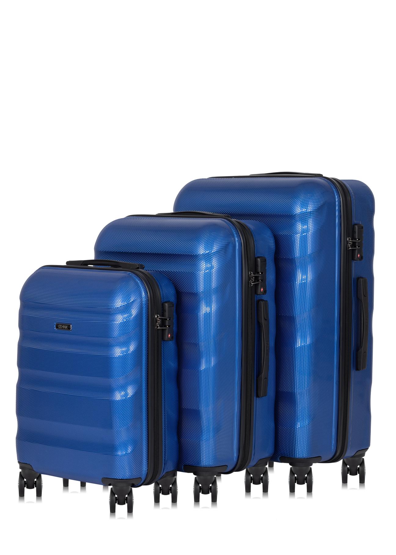 Set of suitcases on wheels 19'/24'/28' WALPC-0012-69(W24)-01