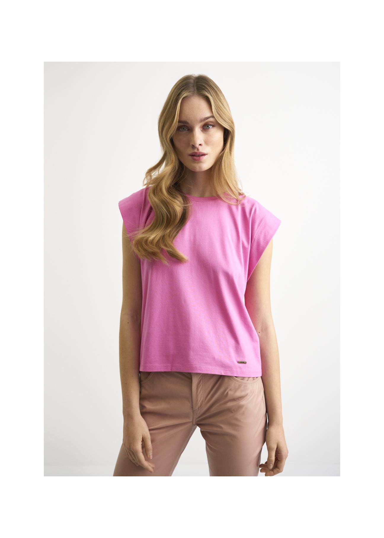 Pink Women's Basic T-shirt TSHDT-0085-31(W22)-01