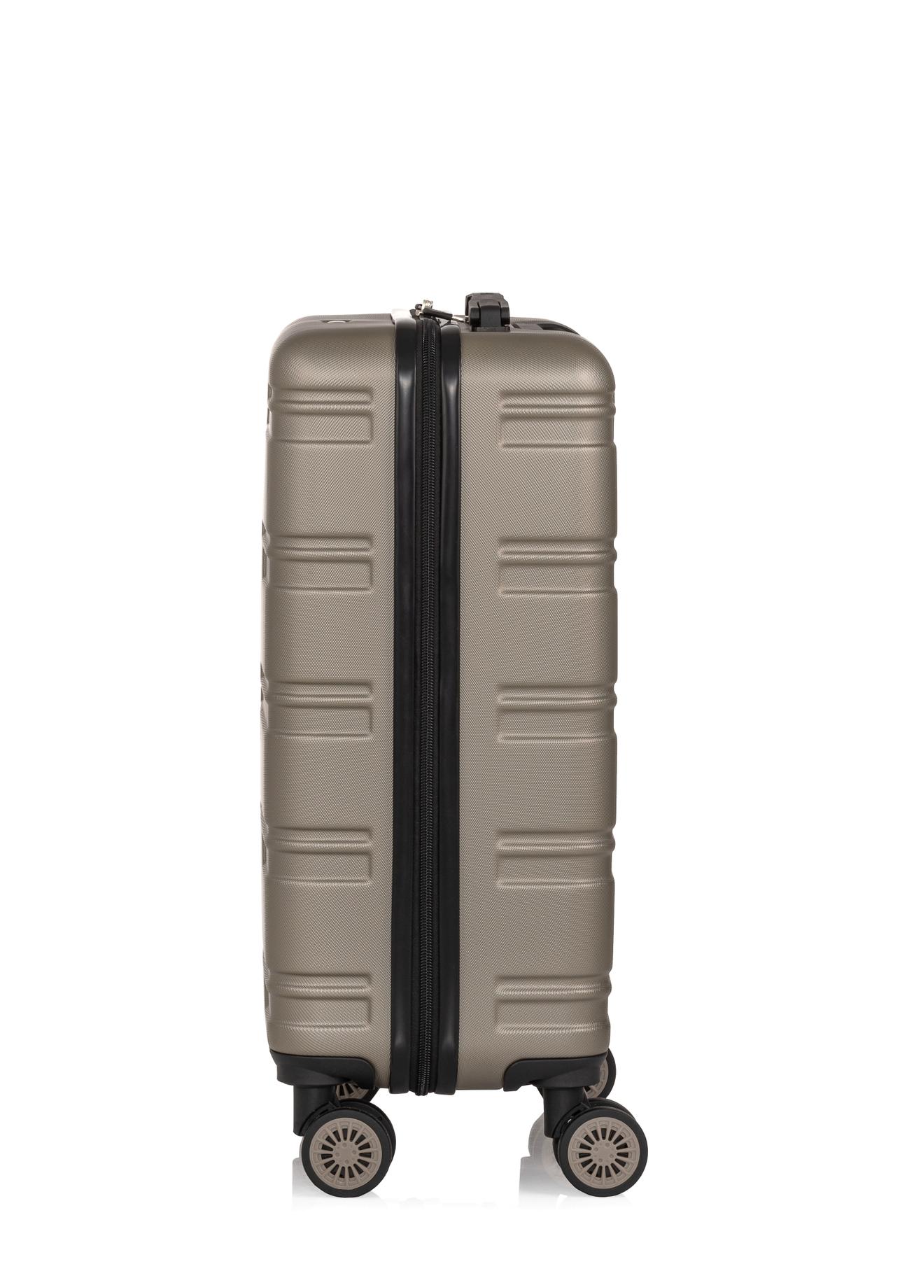 Small suitcase on wheels WALAB-0070-28-19(W24)-02