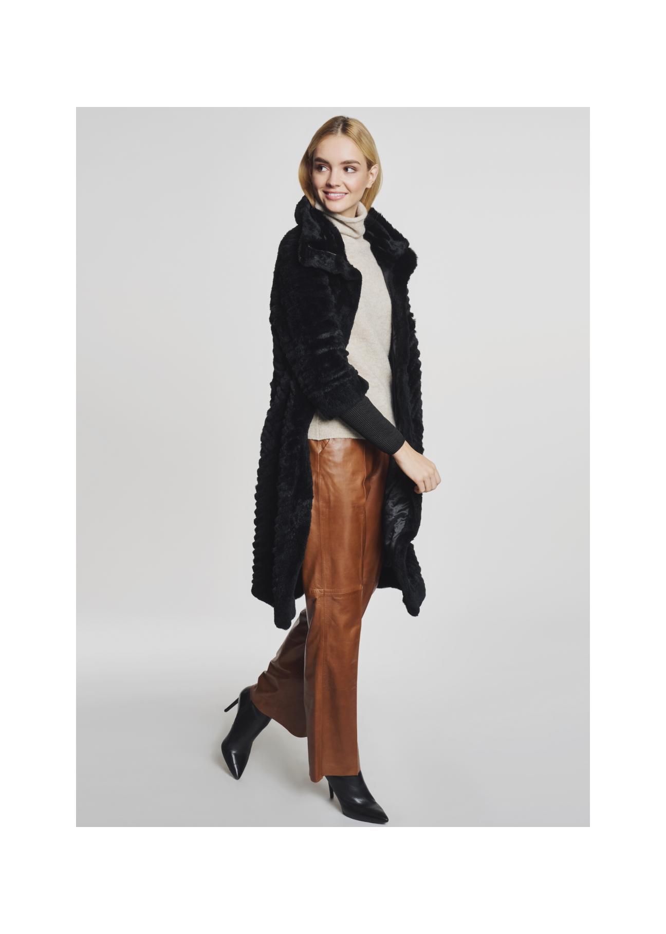 Women's fur coat with zipper closure FUTDF-0055-5501(Z22)-02