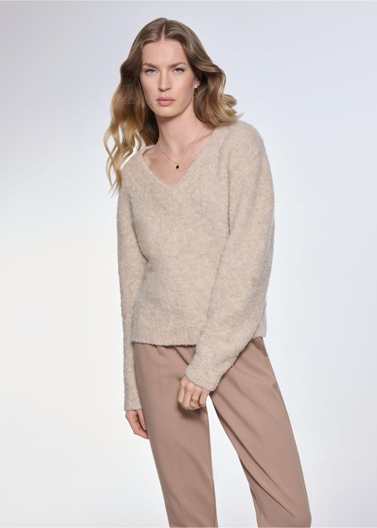 Beige warm women's sweater SWEDT-0207-82(Z24)-01