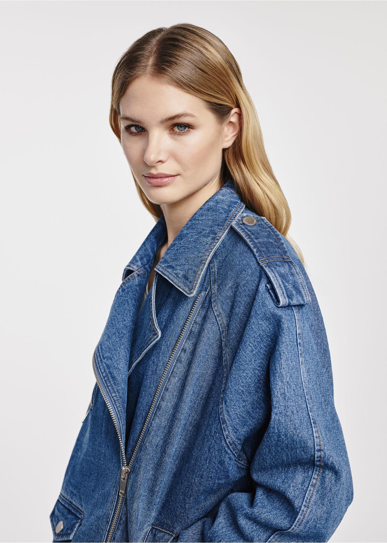 Oversized women's denim jacket KURDT-0568-69(W25)-05