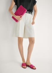 Women's fuchsia flip-flops BUTYD-0725D-5E(W26), front view of the product on the model's feet.