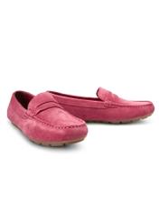 Women's leather moccasins in fuchsia color BUTYD-1262-5E(W26), diagonal product view on a white background.