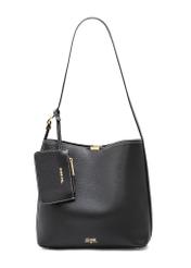 Black women's shoulder bag TOREC-1062-99(Z25), front product view on white background.