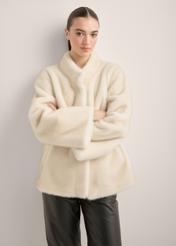 Cream short women's fur coat FUTDP-0084-0B(Z26) - front view of the product, on a model, against a white background. Half of the silhouette visible.
