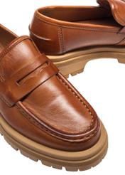 Leather loafers on the platform in camel color BUTYD-1069-24(W25)-07