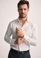White men's shirt KOSMT-0334-12(Z25), front view of the product on the model. Half of the silhouette visible.