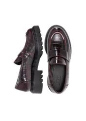 Burgundy women's croco moccasins BUTYD-1189-90(Z25), product view from above on a white background.