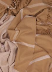 Large women's scarf in camel (SZADT-0100-1L(Z26)), close-up of the material against a white background.