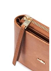 Small women's leather wallet in cognac color PORES-0963-1F(W26), close-up of the product detail on a white background.