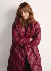 Long burgundy women's winter jacket KURDT-0542A-49(Z25), front view of the product on the model, 3/4 of the figure visible.