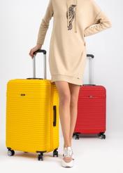 Medium suitcase on wheels WALAB-0040-21-24(W24)-08