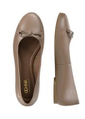 Women's leather ballet flats in cool beige color BUTYD-1248-1K(W26), product view from above on a white background.