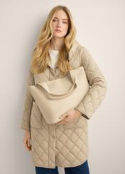 Women's ecru shopper bag TOREC-1259-0B(Z26). Model shot.