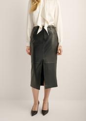 Black leather midi skirt SPCDS-0071-5344(Z25). Front view of the product on a model. Half of the figure is visible.