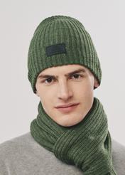 Green men's winter cap CZAMT-0011-54(Z23)-01