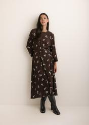 Brown floral midi dress SUKDT-0291-1P(Z26), front view of the product on the model. The entire silhouette is visible.