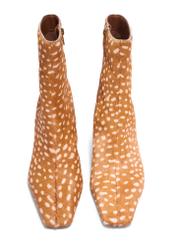 Cognac women's ankle boots with pattern BUTYD-1302-1F(Z26), front product view on white background.