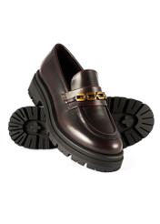 Burgundy women's leather moccasins BUTYD-1190-4E(Z26), diagonal product view on white background.