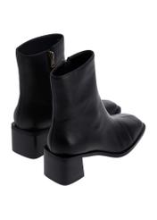 Women's leather ankle boots in black BUTYD-1300-99(Z26), product view from the back on a white background.