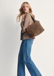 Large women's leopard print handbag TORES-1169-86(Z25) - front view of the product on a model against a white background. The entire silhouette is visible from the side.