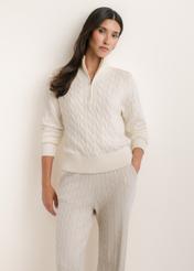 Cream-colored women's cotton sweater SWEDT-0285-0B(Z26); front view of the product on a model. Half-body shot.