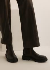 Women's brown leather Chelsea boots BUTYD-1287-1H(Z26), side view of the product on the model's feet.