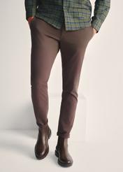 Men's brown leather Chelsea boots BUTYM-0521-89(Z25), front product view on model's feet against a light background.