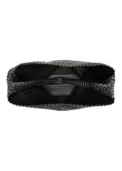 Czarna pleciona torebka shopper TOREC-1148-99(W26) - widok produktu z góry, na białym tle. 