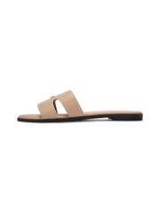 Beige women's flip-flops BUTYD-0725D-1B(W26), side view of the product on a white background.