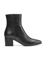 Women's leather ankle boots in black BUTYD-1186-99(Z25), product view from the side on a white background.