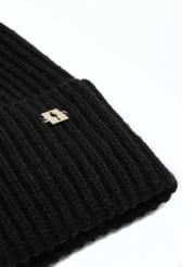 Black women's hat with pompom CZADT-0052A-99(Z25), close-up of the product detail on a white background.