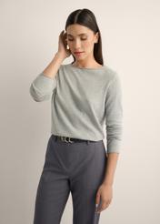 Women's gray cashmere sweater SWEDT-0260-9B(Z26), front view of the product on the model. Half of the silhouette visible.