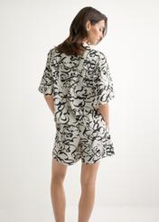 Cream women's patterned shirt KOSDT-0186-1P(W26), back view of the product on the model. Half of the silhouette visible.