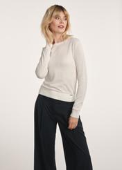 Cream women's blouse with long sleeves LSLDT-0054-12(Z25), product visible from the front on the model, half of the silhouette visible.