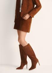 Brown suede women's boots BUTYD-1208-88(Z25), side view of the product on a model against a light background.