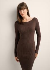 Brown ribbed midi dress SUKDT-0241-1I(Z26), front view of the product on the model. Half of the silhouette visible.