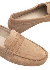 Beige leather women's moccasins BUTYD-1262-1B(W26), close-up of the product detail on a white background.