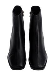 Women's leather ankle boots in black BUTYD-1300-99(Z26), front product view on a white background.