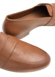 Women's leather moccasins in cognac color BUTYD-1074A-1F(W26), close-up of the product detail on a white background.